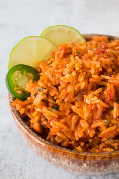 Vynikající mexická rýže chutná lépe než v restauraci se snadno připravuje doma!