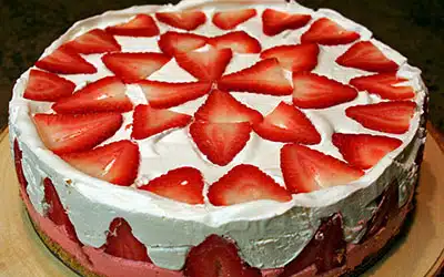 No Bake Strawberry Cream Pie Recipe