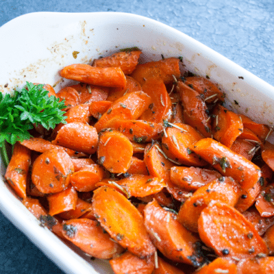 Carottes rôties au four glacées au miel