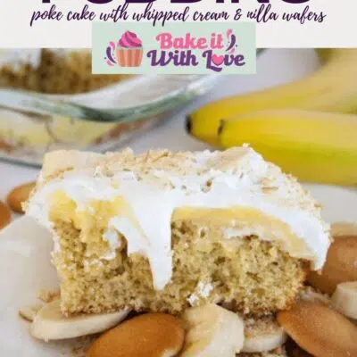 Best banana pudding poke cake pin with text header.