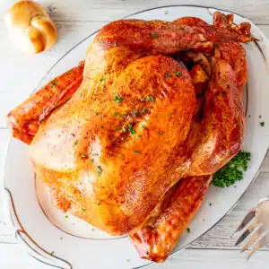 Best oven roasted turkey recipe for delightfully tasty turkey dinners every time.
