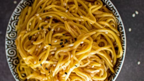 I MIGLIORI Noodles Hibachi di sempre: Noodles fritti fatti in casa