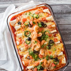These shrimp enchiladas are the best ever combination of delicious shrimp and Mexican flavors!