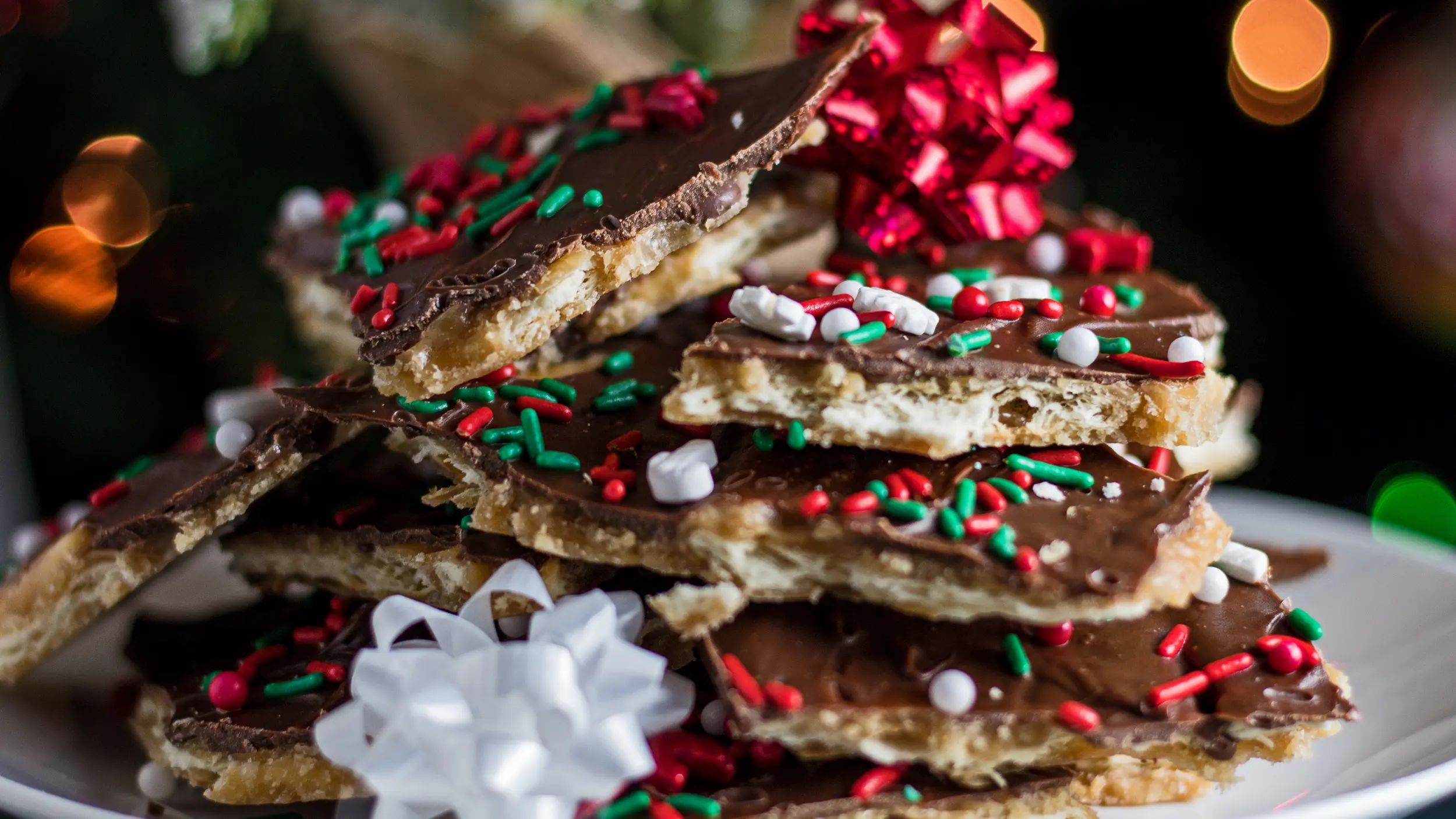 wide sideview image of christmas crack saltine toffee.