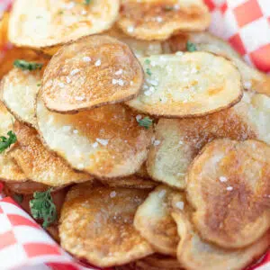 https://bakeitwithlove.com/wp-content/uploads/2021/07/air-fryer-potato-chips-sq-300x300.jpg.webp