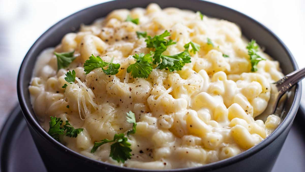 Los mejores macarrones con queso cheddar blanco: un método fácil en la  estufa