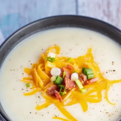 4 ingredient potato soup pin with text header.