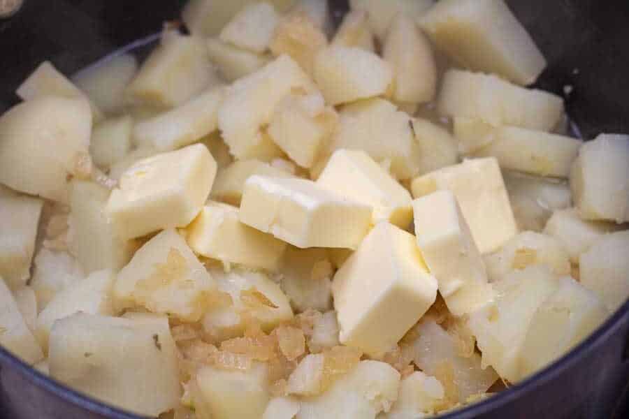 4 Ingredient Potato Soup: Easy, Smooth & Tasty Soup Recipe