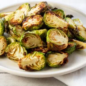 https://bakeitwithlove.com/wp-content/uploads/2021/10/air-fryer-brussel-sprouts-sq-300x300.jpg.webp