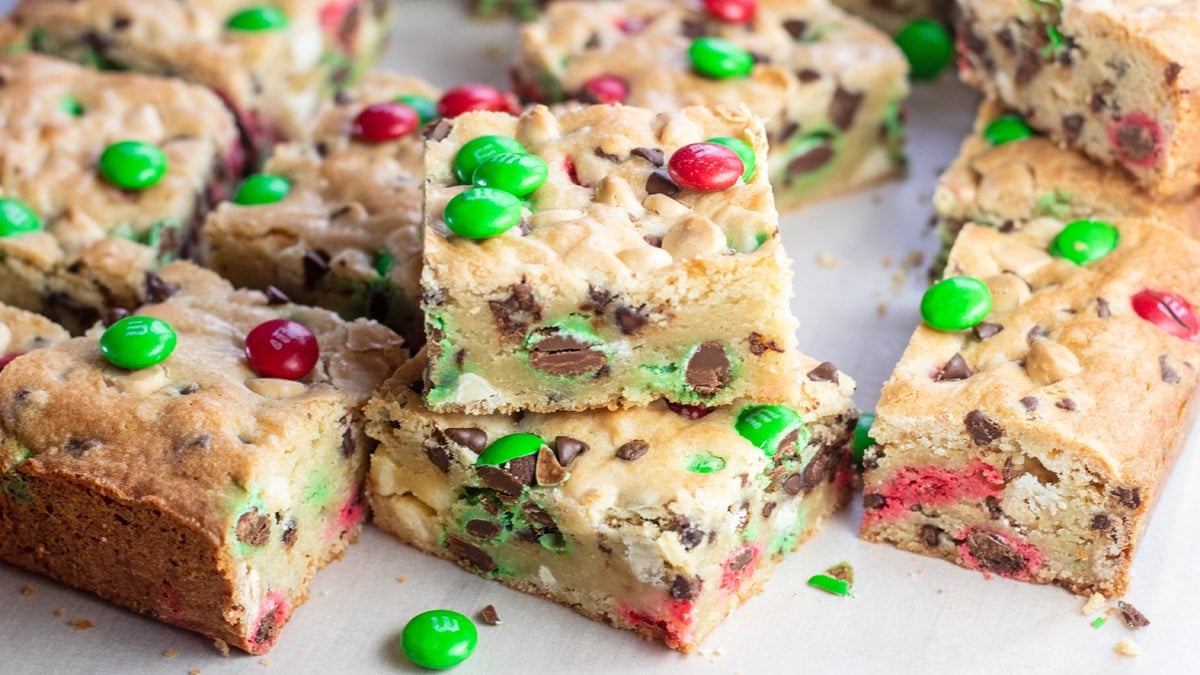 Christmas M&M Cookie Bars (Easy Family Favorite Christmas Cookies!)