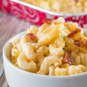 What to serve with mac and cheese, the best sides for a tasty dinner.