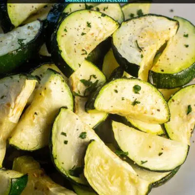Air fryer zucchini pin with text header.
