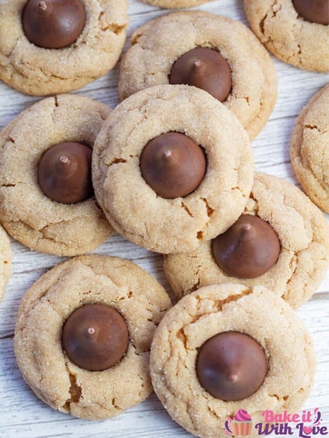 Peanut Butter Blossoms (Hershey's Kisses Cookies)