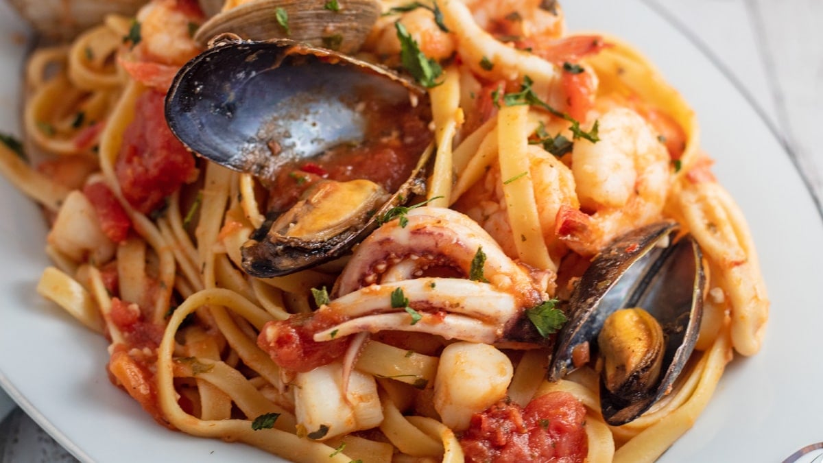 Best Frutti di Mare (Classic Italian Seafood Pasta Recipe)