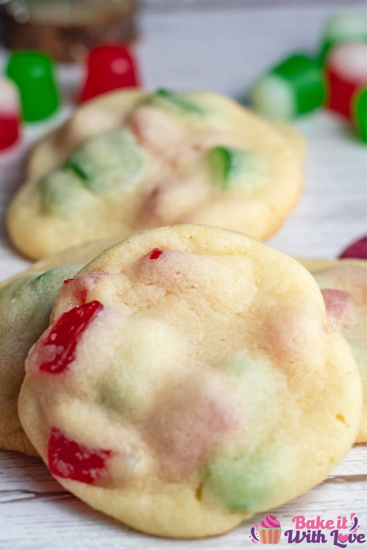 Hoge afbeelding van kerst gumdrop cookies.
