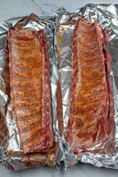 Process photo showing seasoned ribs.