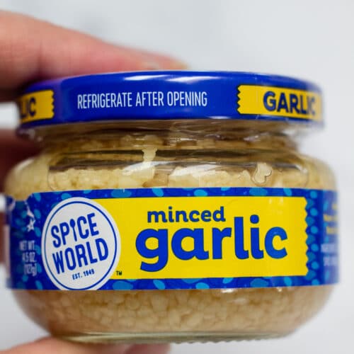 What's the Difference Between Fresh Garlic, Jarred Garlic, Garlic Powder,  and Garlic Salt?