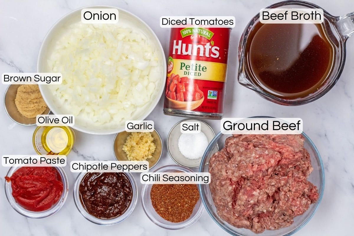 Texas chili without beans ingredients with labels.