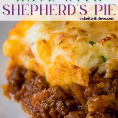 What to serve with shepherd's pie to eat pin with text header.