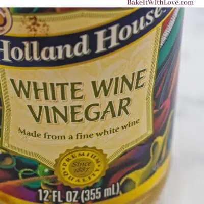 White wine vinegar substitute pin with text header.