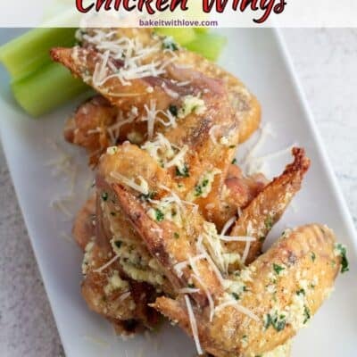 Best garlic parmesan chicken wings pin with text header.