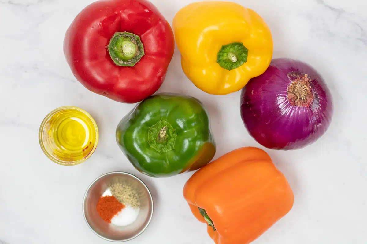 Best easy roasted peppers and onions ingredients of peppers, onions, oil, and seasoning.
