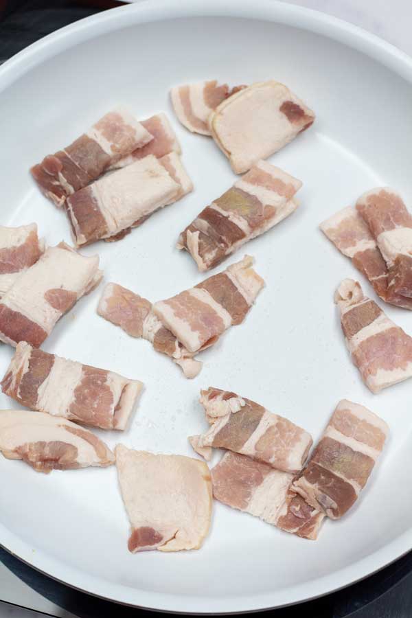 Process photo 1 crisp the sliced bacon.