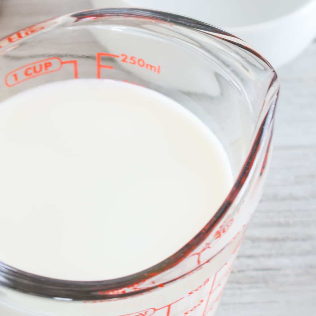 9 Best Heavy Cream Substitutes - How to Make Heavy Cream