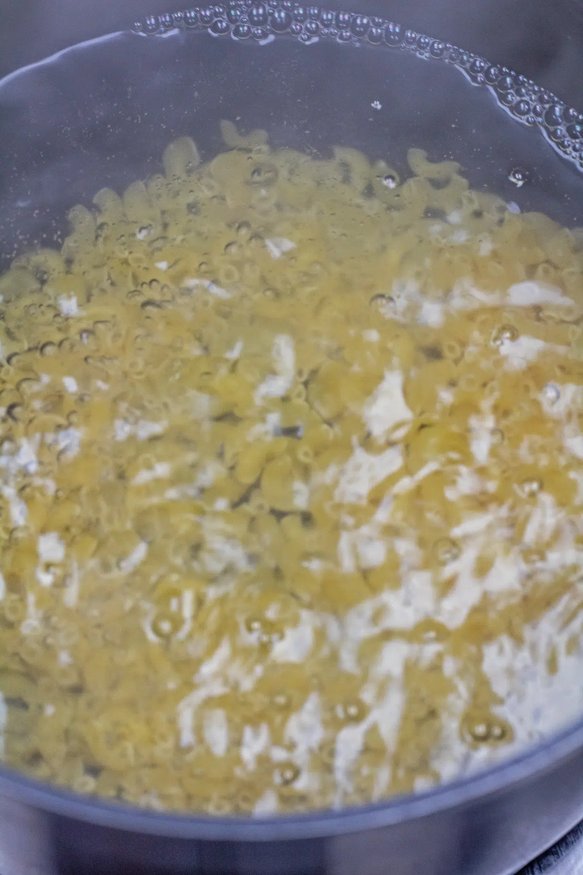 Process photo 1 boiling elbow macaroni.