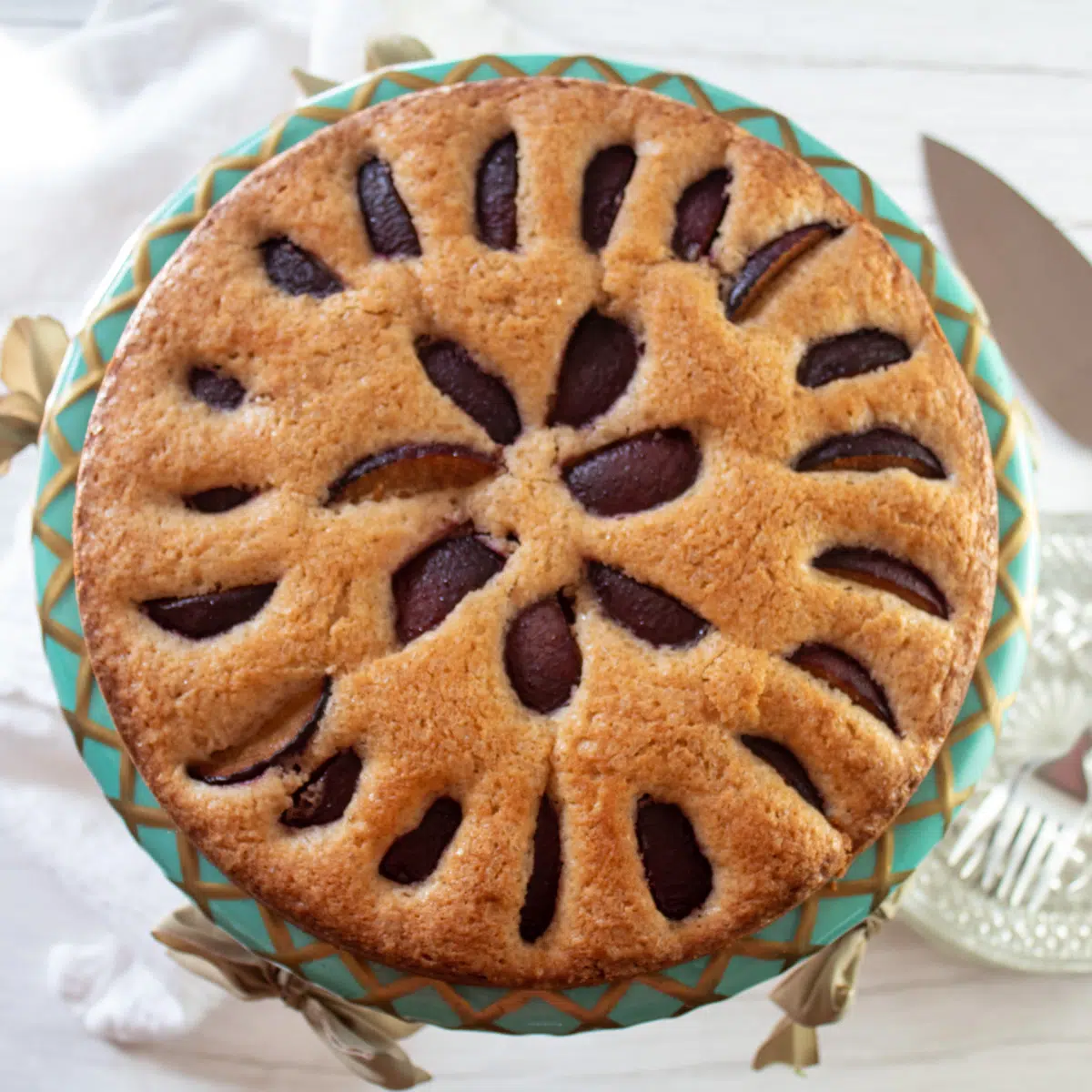 Gorgeous, tasty fresh plum cake with a hint of spice in the tender cake.