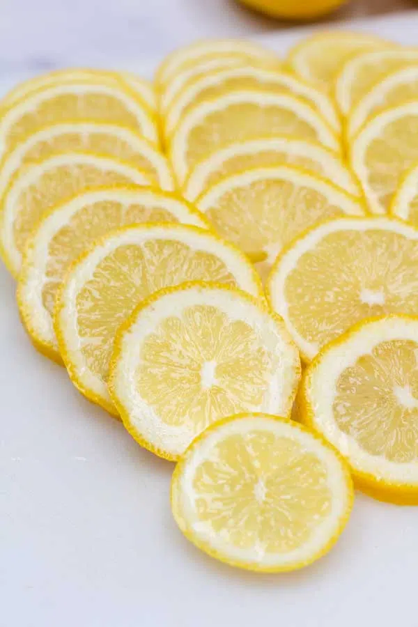 Process image 2 showing sliced lemon.