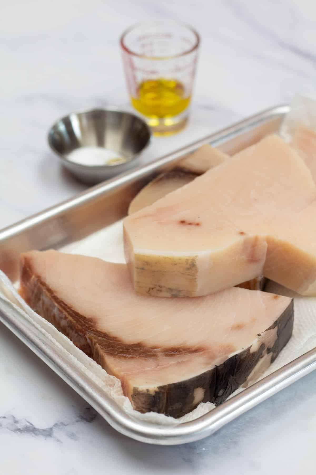Photo showing ingredients for grilled swordfish.