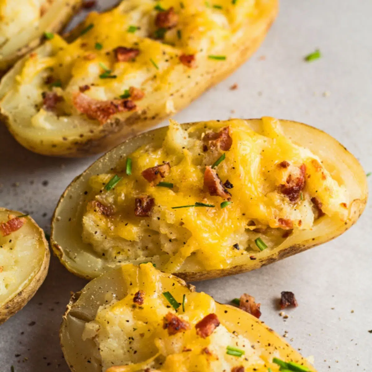 La mejor papa para hornear papas o hacer papas dos veces horneadas como se muestra aquí.