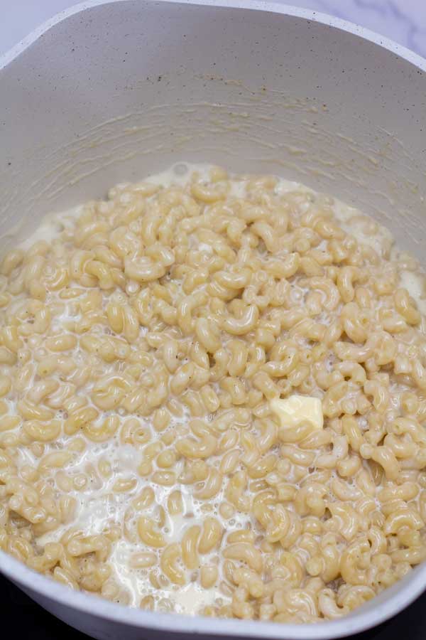 Process image 4 showing cooked macaroni.