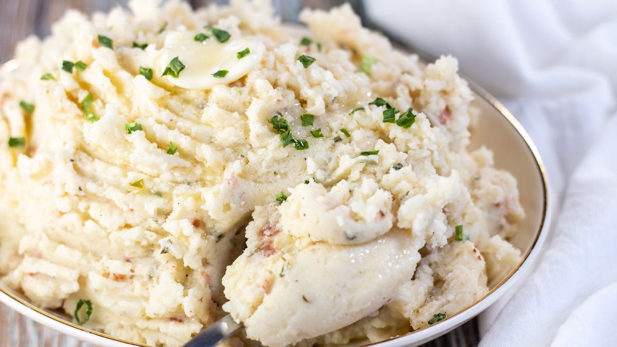 Bacon Cream Cheese Mashed Potatoes: Tasty Potato Side Dish