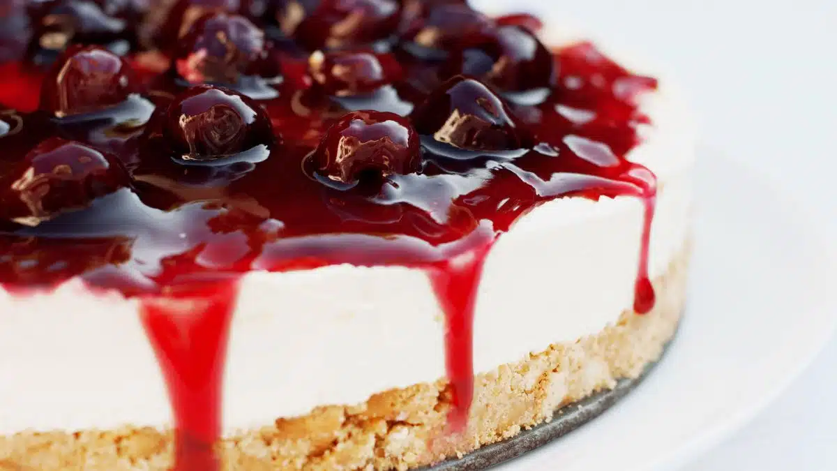 Berry cheesecake.
