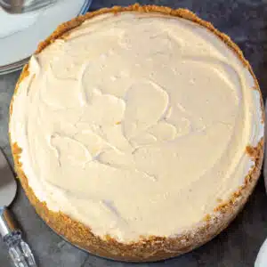 Square image of a whole no bake pumpkin pie.