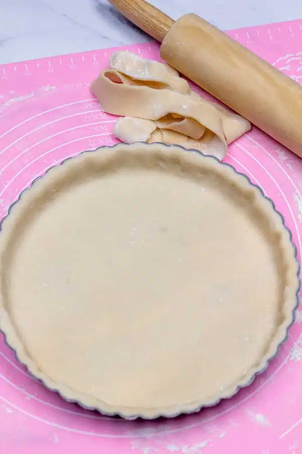 Process image 2 showing pie crust in tart pan.