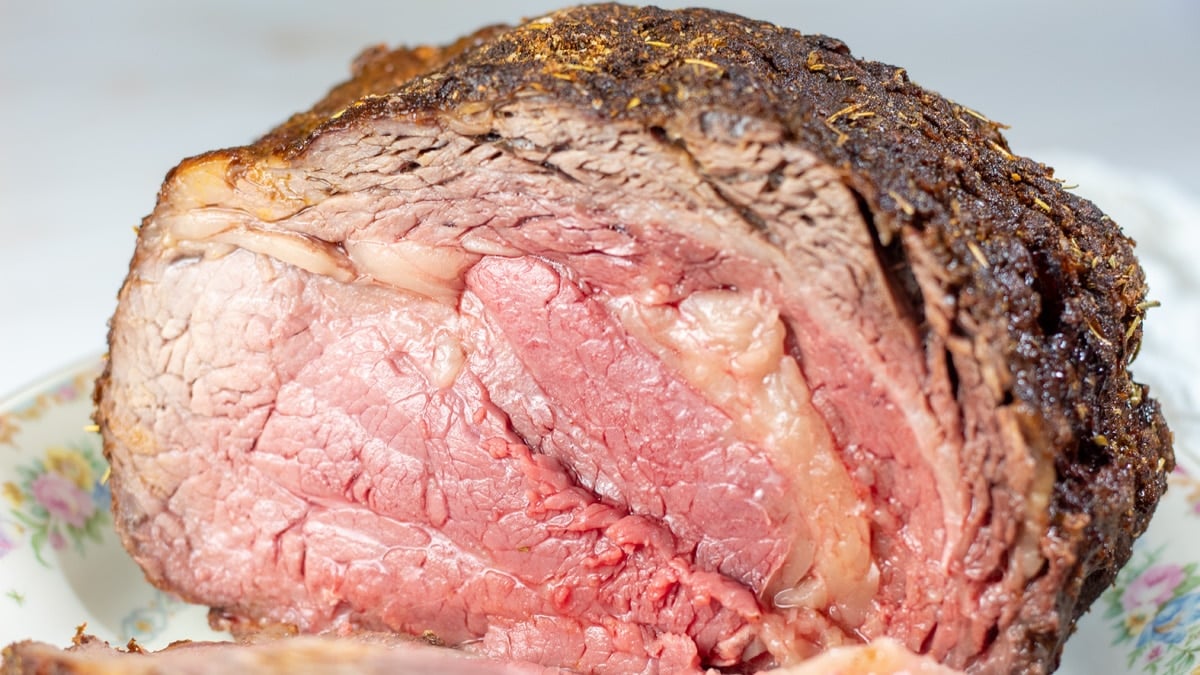 Christmas Prime Rib Roast: A Juicy & Tender Holiday Beef Roast!