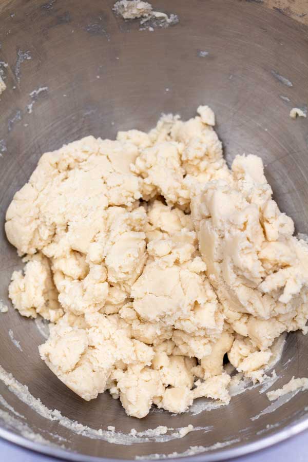 Process image 6 showing combined flour.