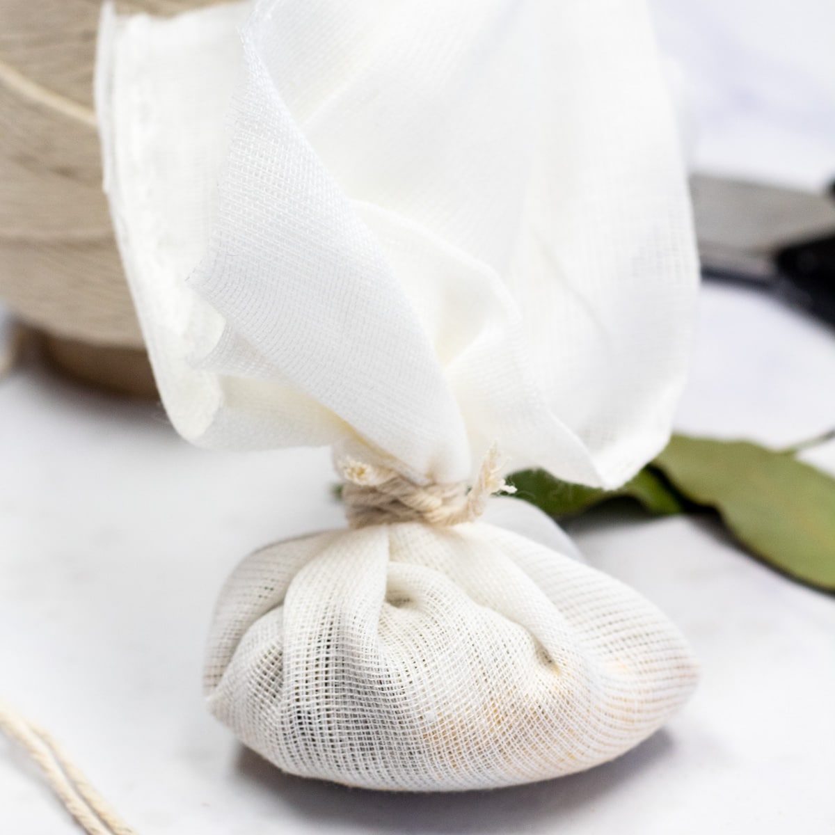 How To Make A Bouquet Garni: An Easy Step-By-Step Guide