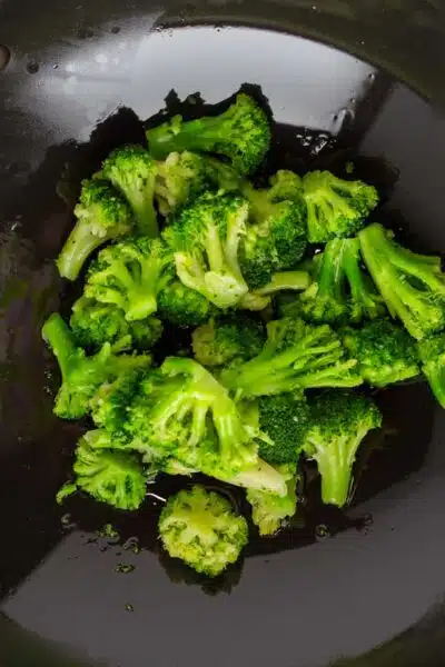 Process image 4 showing cooked broccoli.