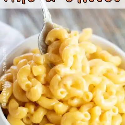Pin image for how to freeze macaroni and cheese.