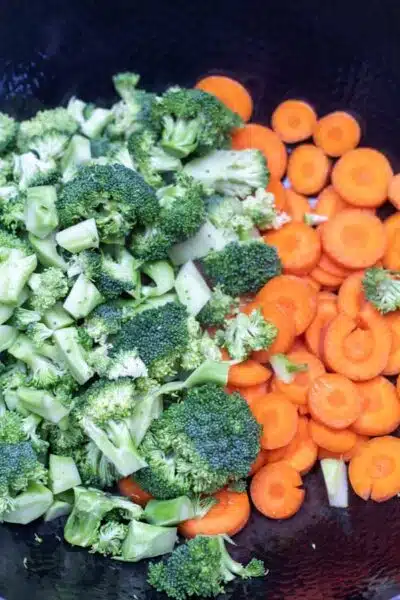 Process image 3 showing carrots and broccoli.