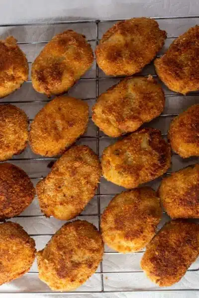 Process image 9 showing fried croquettes.