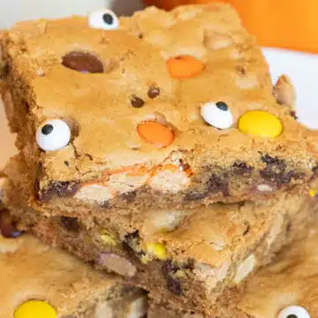 Wide image of Reese's Pieces Halloween bars.