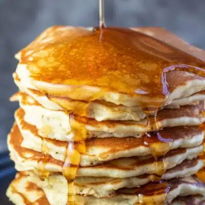 Pin image with text for how to freeze pancakes.