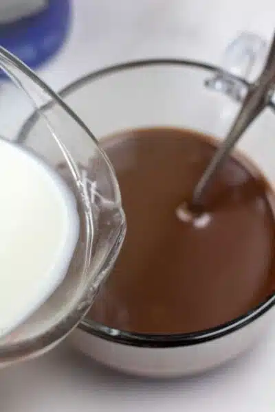 Process image 3 showing making the caffe mocha copycat drink.