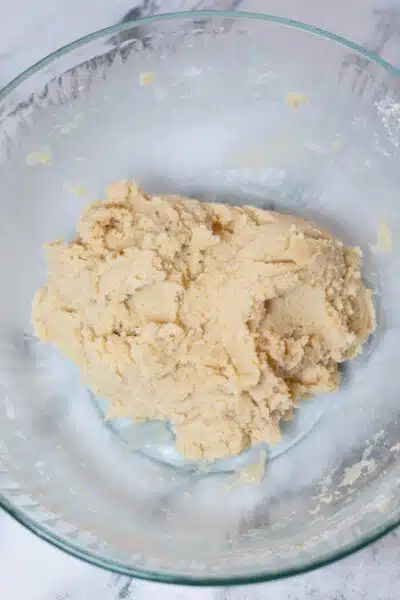 Process image 4 showing mixing dough.