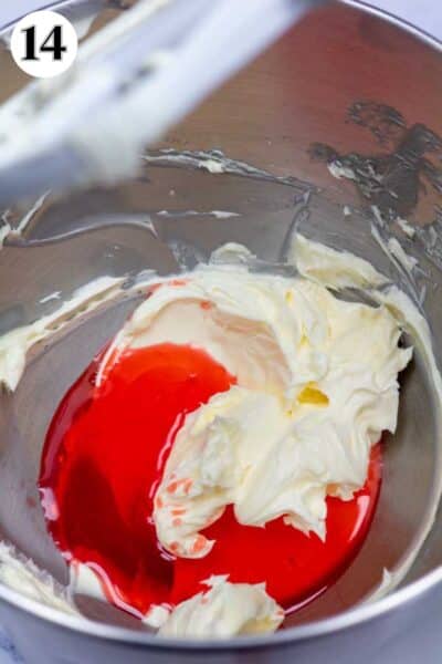Procedimento per la torta di ciliegie al maraschino foto 14 aggiungere il succo di ciliegia e un estratto facoltativo o colorante alimentare.